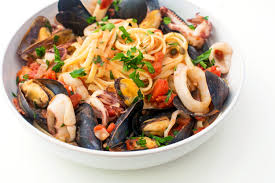 italian seafood pasta with mussels