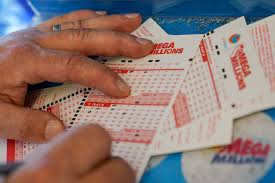 Mega Millions, Powerball jackpots nearly $320 million combined; Thursday's  Ohio Lottery results - cleveland.com