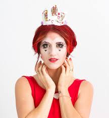 diy queen of hearts makeup and costume