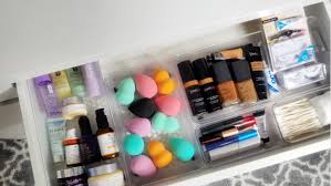 how i organized my makeup drawer