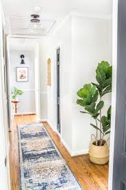 6 tips to decorate a boring hallway
