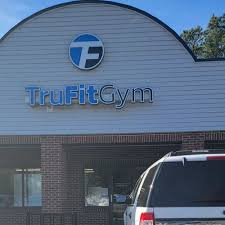 top 10 best gyms near porters neck nc
