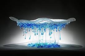 Glass Jellyfish Sculpture Features