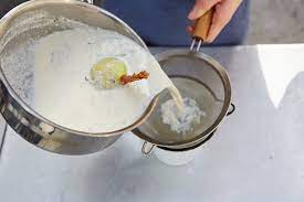 how to make bread sauce features