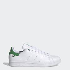 Begin every match or workout in comfort and style with our range of adidas men's clothing, shoes and sportswear accessories. Stan Smith Fur Damen Adidas De