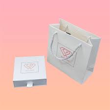 custom jewelry packaging bo with