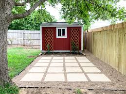 Diy Pea Gravel Patio With Pavers Love