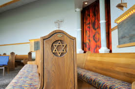 jewish funeral etiquette for non jews