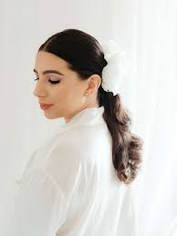 2022 wedding hair and makeup trends