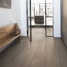 Grey laminate flooring can help you crete a bold yet stylish statement and will make a stunning backdrop to any interior. El3840 Estate Oak Warm Grey Official Quick Step Website