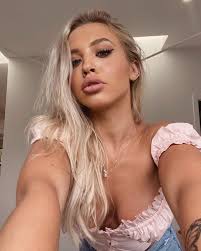 tropical mami tammy hembrow in a