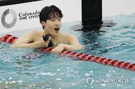 s korean swimmer breaks own world