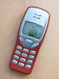 Released 1999 151g, 22.5mm thickness feature phone no card slot. The Legendary Nokia 3210 Nokia S Very First Mobile Phone Without An External Antenna This One Sports A More Unusual Red Housing Instead Of The Standard Dark Grey One The Original Colored Covers