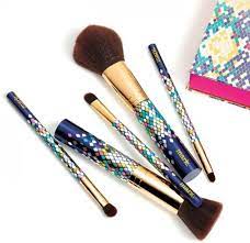 37 makeup brush sets anyone would love