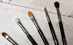 my top 5 must have eyeshadow brushes