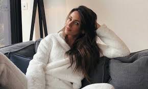 Michelle keegan is an english actress, known for her roles as tina mcintyre in the itv soap opera michelle keegan also starred as tracy in ordinary lies and as tina moore in tina and bobby. Df Mtogmcbpbm