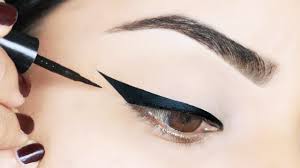 top 5 winged eyeliner hacks to try