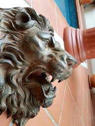 Bronze Lion Fountain Outdoor