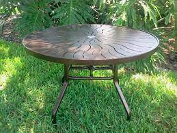 R 48p Round Aluminum Patio Table