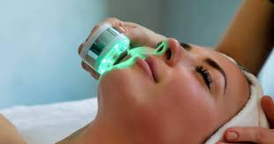 green light therapy beauty health