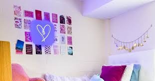 13 Ways To Hang Things In Dorms Even