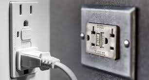 By geraldscott, july 21, 2012 in electrical. Gfi Vs Gfci Outlet What S The Difference The Whole Truth