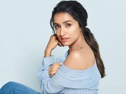 Shraddha kapoor is a bollywood actress and the daughter of bollywood actor shakti kapoor. Shraddha Kapoor Says That She Doesn T Like Attending Parties Here S Why Hindi Movie News Times Of India