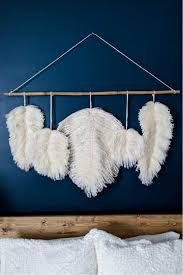 Diy Fluffy Feather Wall Hanging