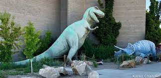 Vernal Ut Dinosaur Garden Statues