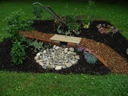 40 Heartwarming Memorial Garden Ideas