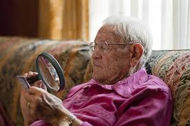 Best Magnifying Glass For Macular