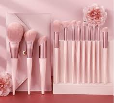 cosmetic brush set with synthetic hair