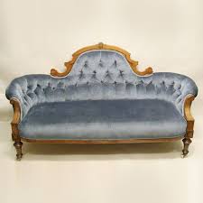 102 Antique Victorian Sofas For