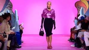 Céline rockt die fashion week und wir waren bei 3 shows dabei.snapchat: Gntm 2020 Folge 12 Jacky Ergattert Ihren Ersten Job