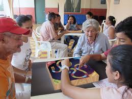 Los juegos recreativos para adultos son actividades pensadas para este colectivo de personas para fomentar una serie de valores de una. Juegos Para Adultos Mayores Premiados En Espana Unimedios Universidad Nacional De Colombia