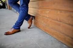 can-i-wear-brown-shoes-with-blue-pants