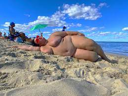 Ssbbw nude beach
