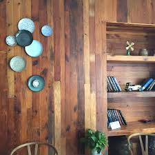 Country Knotty Pine Wood Wall Panel