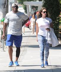 Reggie bush was born on march 2, 1985 in spring valley, california, usa as reginald alfred bush ii. Nfl S Reggie Bush Takes Wife Lilit Arvagyan Jewelry Shopping In Beverly Hills Daily Mail Online