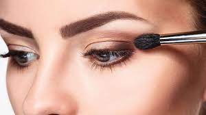 makeup tips for contacts wearer