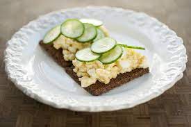 https://cooking.nytimes.com/recipes/1014530-curried-egg-salad gambar png