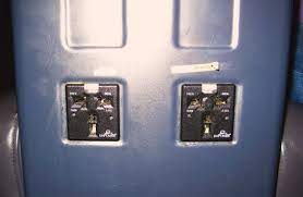 737 900 fc power outlets picture of