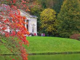 stourhead house gardens and the temple