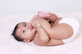 Ada sesetangah bayi boleh sendawa dengan tepukan yang lembut manakala ada yang memerlukan tepukan yang kuat. Cara Sendawakan Bayi Yang Berkesan Untuk Ibu Bapa Buat Boleh Cuba