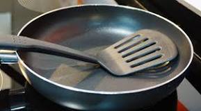 Should you throw away scratched Teflon pans?