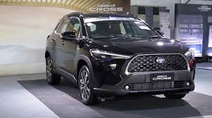 Out of the corolla cross's dashboard sprouts a square infotainment display flanked by shortcut the corolla cross is likely to use the current version of toyota's infotainment interface, which isn't. 2021 Toyota Corolla Cross Ready To Fight Honda Cr V Mazda Cx 5 Youtube