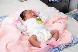 Bé gái sơ sinh bị bỏ rơi đã được mẹ đến nhận lại - Báo Tây Ninh Online