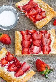Puff Pastry With Strawberries gambar png