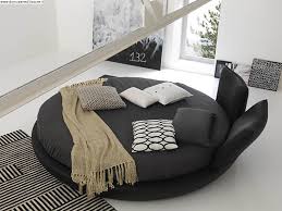 Il letto rotondo è una nuova interpretazione di un intramontabile classico del design moderno. Letto Tondo Modello Miami Di Bolzan Letti