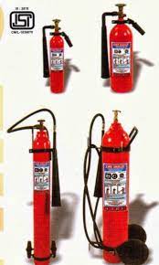 Apar atau alat pemadam kebakaran terdiri dari beberapa jenis media seperti Jenis Jenis Apar Alat Pemadam Api Ringan Tabung Pemadam Kebakaran Manajemen K3 Umum